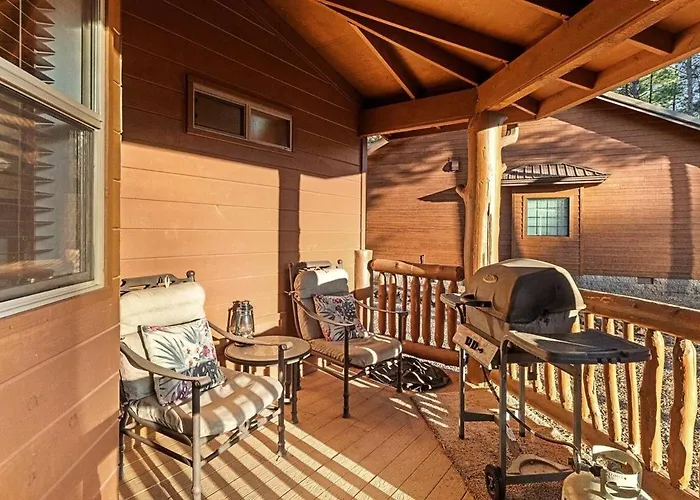 Holiday home Style Pine Cabin, Deck Views And Sleeps 12 *