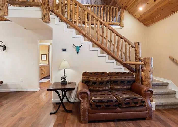 Holiday home Style Pine Cabin, Deck Views And Sleeps 12 *